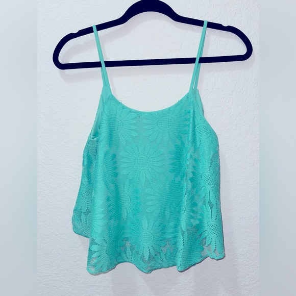 Rue 21 Top - Picture 2 of 4